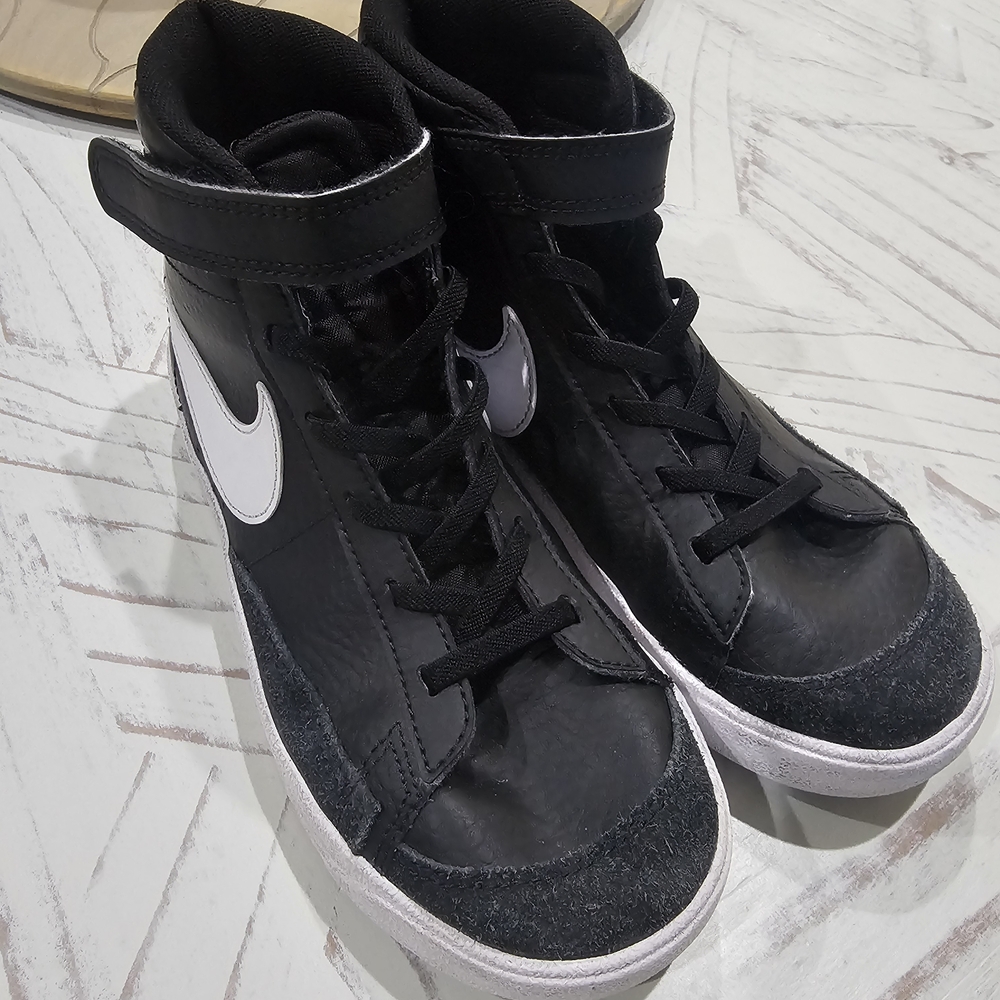 Nike Blazers Kids Black and White Sneakers